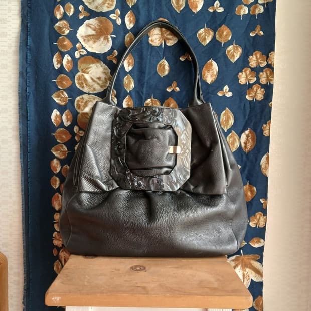 machiko jinto 일본브랜드의 블랙가죽가방 