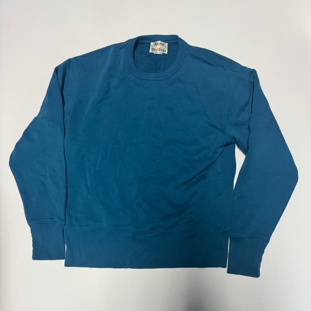 아크네스튜디오 마린 블루 스몰 스팰 로고 맨투맨 S