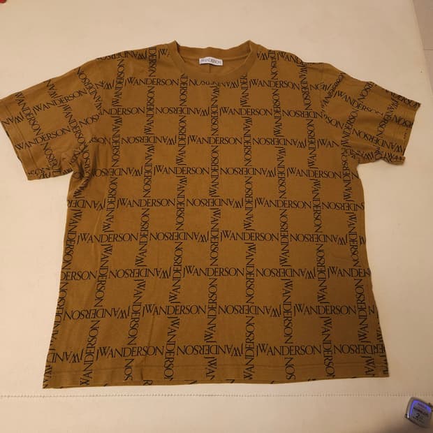 [L] JWANDERSON jw앤더슨 로고티셔츠 골드브라운
