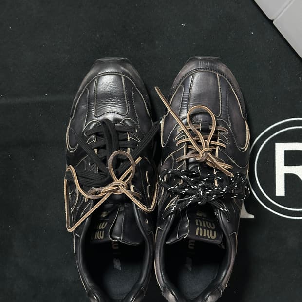 미우미우 뉴발란스 레이스슈즈 블랙 43사이즈