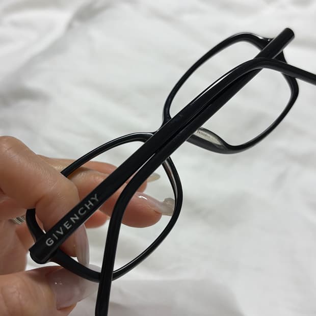 지방시 안경테