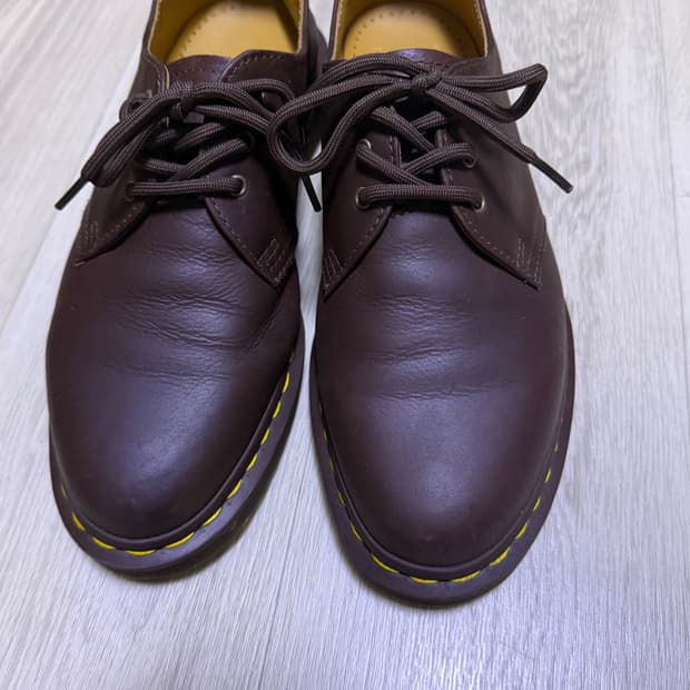 닥터마틴 3홀 브라운