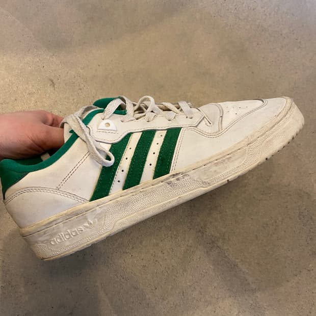 아디다스 라이벌리 로우 클라우드 화이트 그린