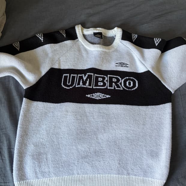 엄브로 x 프릭스스토어 별주 콜라보 니트 화이트 L