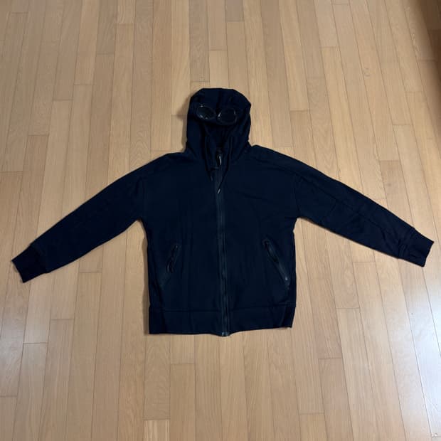 C.P. Company 고글 후드집업 블랙 m