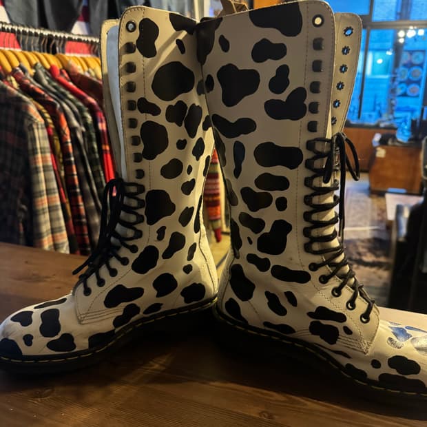 닥터마틴 cow pattern Customization