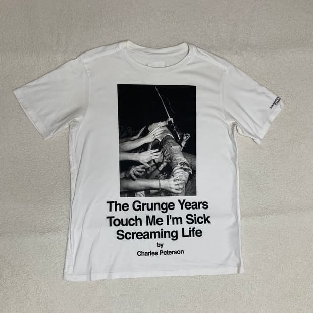 솔로이스트 커트 코베인 티셔츠