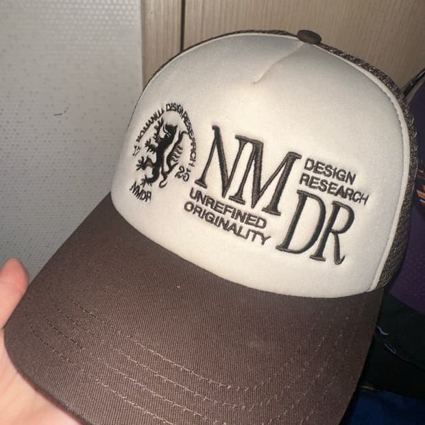 노매뉴얼 트러커 캡 모자