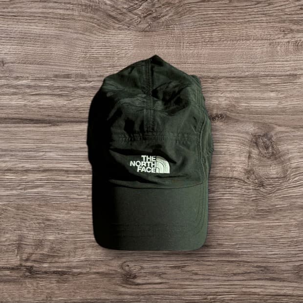The North Face Neck Shade Nylon Cap