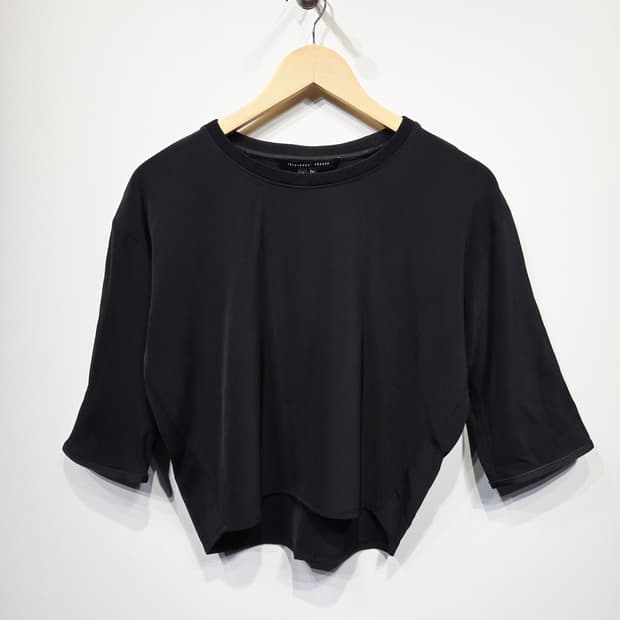 theyskens' theory. 여자 크롭 오버핏 반팔_S