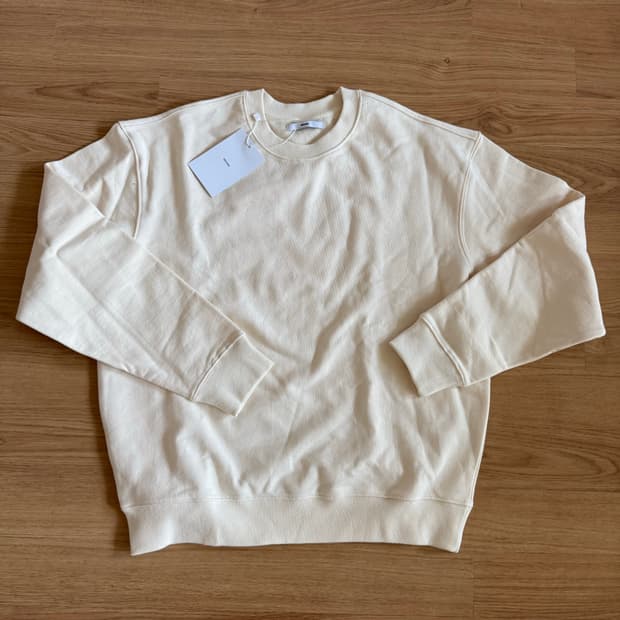 Wearis 웨어리즈 아이보리 오버핏 맨투맨 새상품