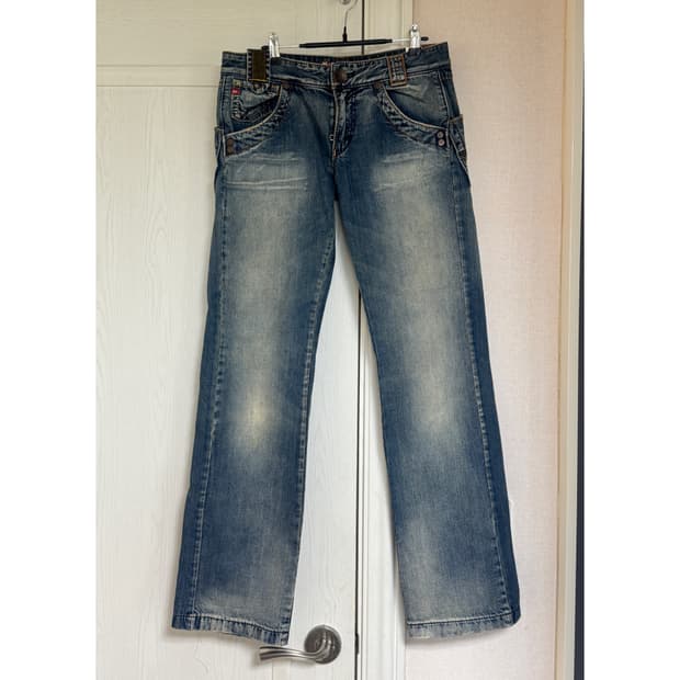 Miss sixty 워싱 디테일 로우라이즈진