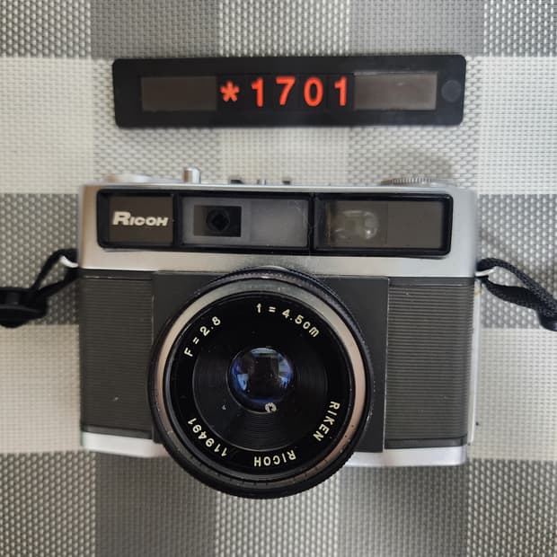 리코 300 S 필름카메라