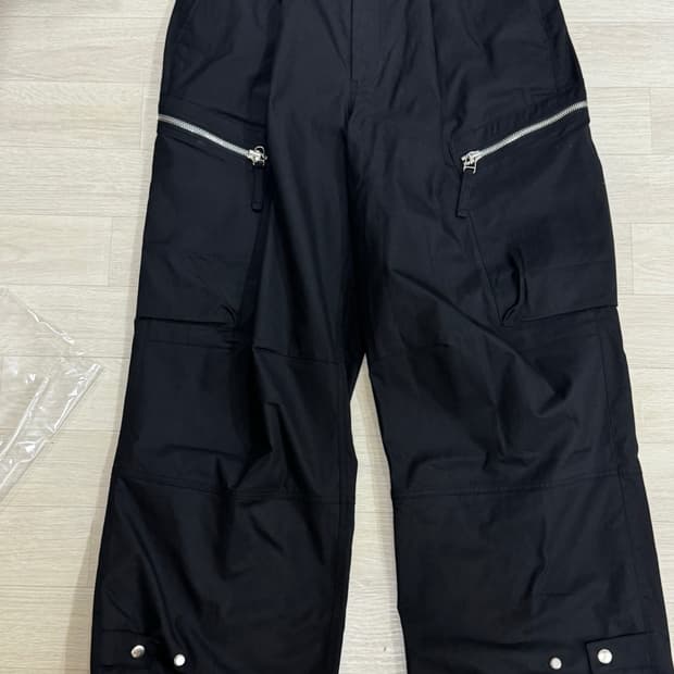 [L] 이에이 짱구대디 앵글 카고팬츠