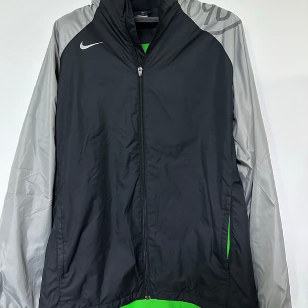 나이키 바람막이 블랙/그레이 형광색 포인트
