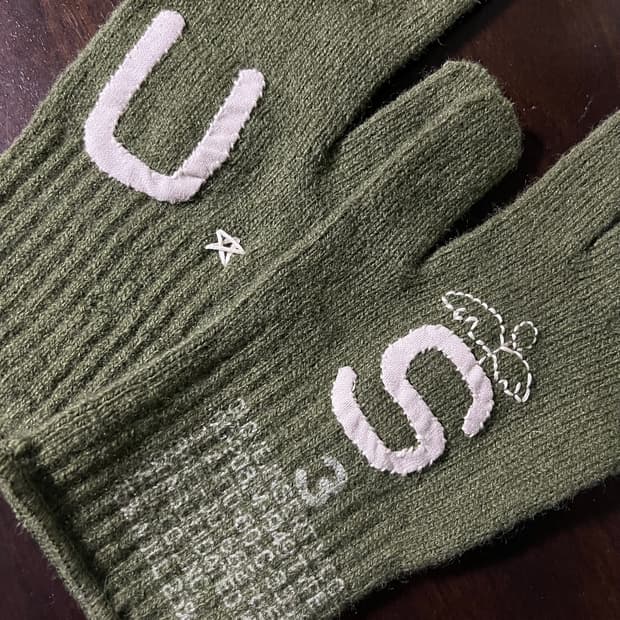  U(You). Stitchivalry. Glove