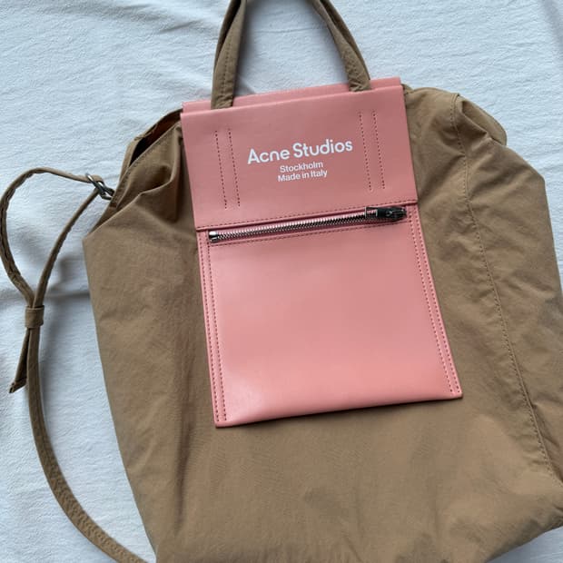 아크네스튜디오 베이커백 미디움 정품 이너백포함 택포