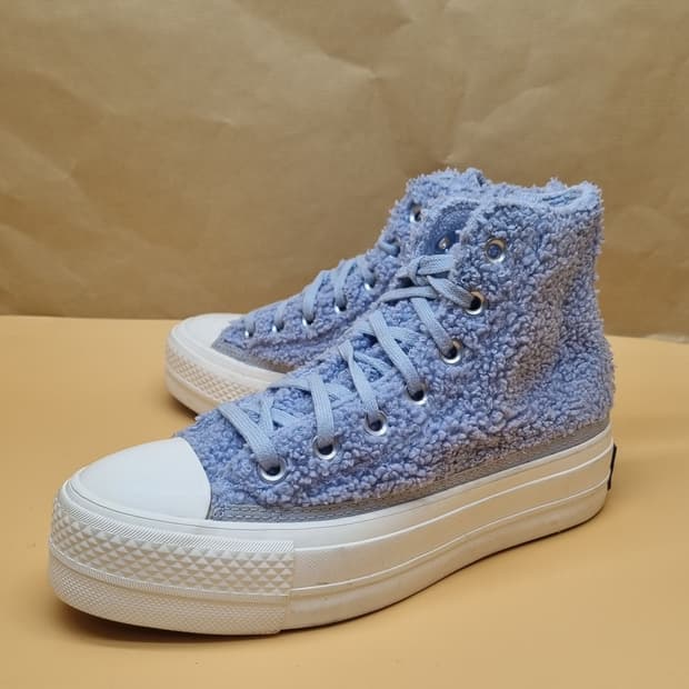 컨버스 척테일러 유틸리티코지 리프트 220.