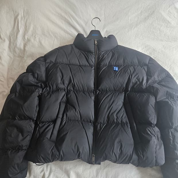 아더에러 푸퍼 패딩 블랙