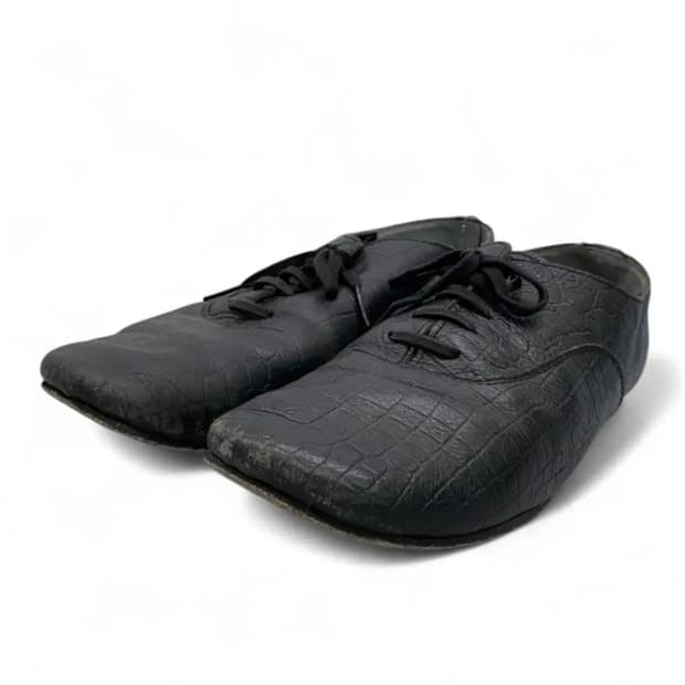 꼼데가르송 뱀피 엠보싱디자인 가죽 플랫슈즈