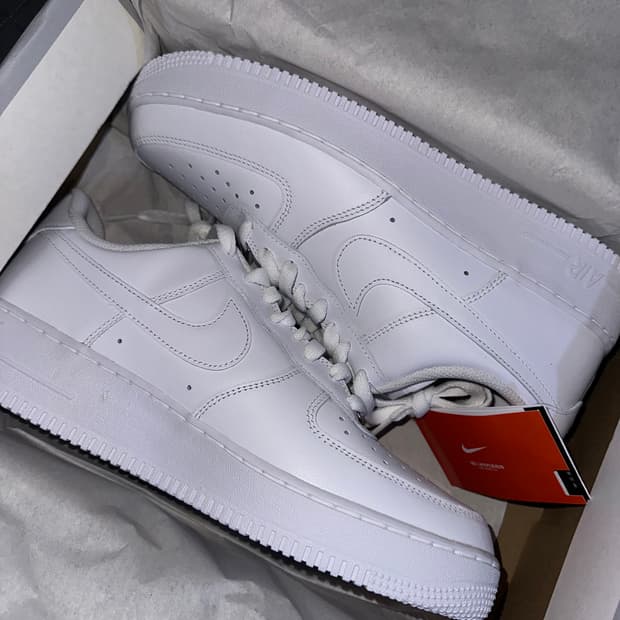 나이키 에어포스1 275 새상품