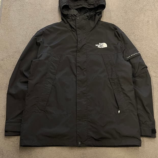 노스페이스 화이트라벨 바람막이 처분 