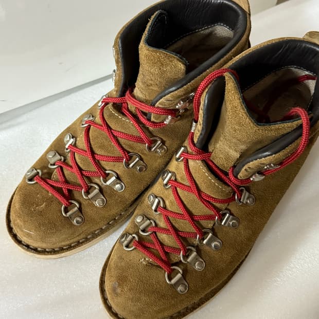 대너 마운틴라이트 스웨이드 260