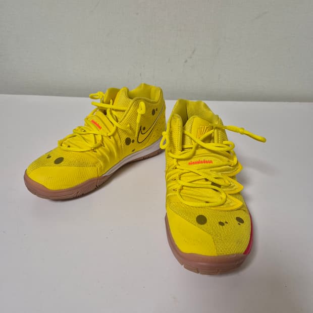 아동200)나이키 카이리 어빙 스폰지밥 콜라보 농구화 옐로우