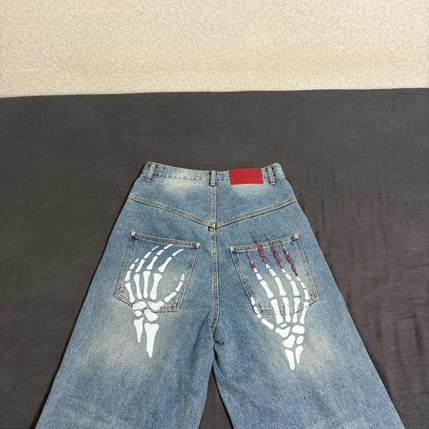 위캔더스x코인서울 SKELETON WIDE LOW DENIM PANTS