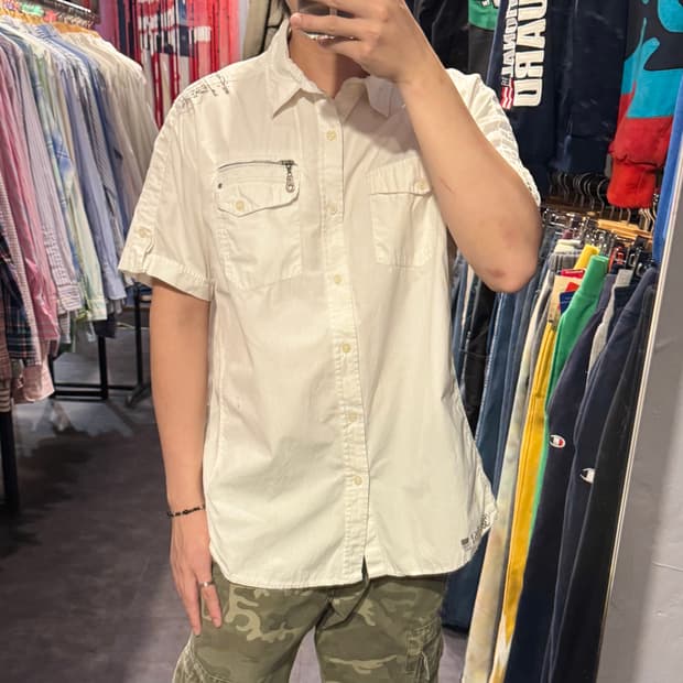 [IM] vtg 투포켓 프린팅 하프셔츠 화이트