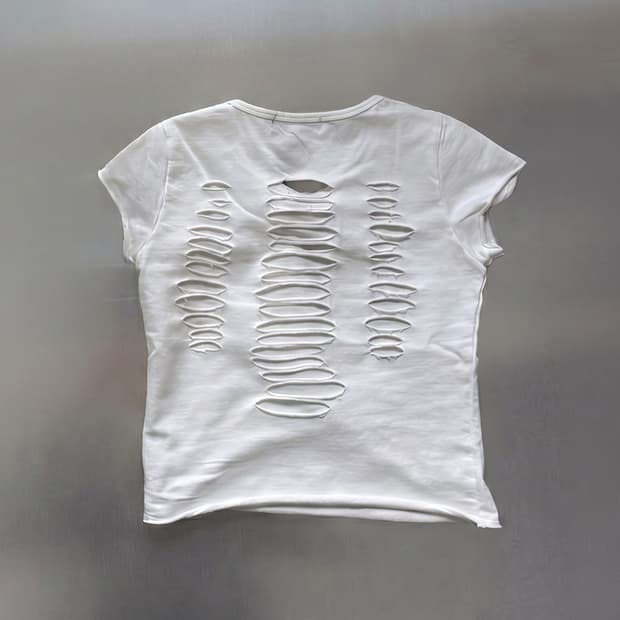 CUTTING BABY T SHIRTS WHITE