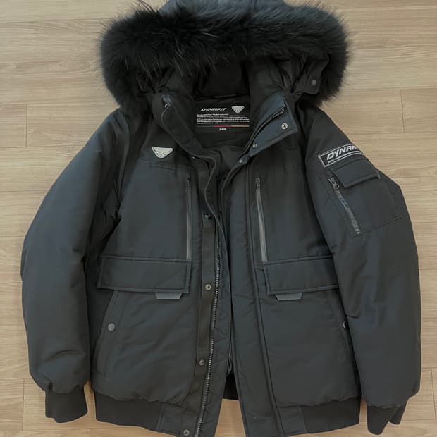 다이나핏 블랙 다운 패딩