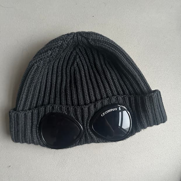 C.P. Company 고글 비니 블랙 os