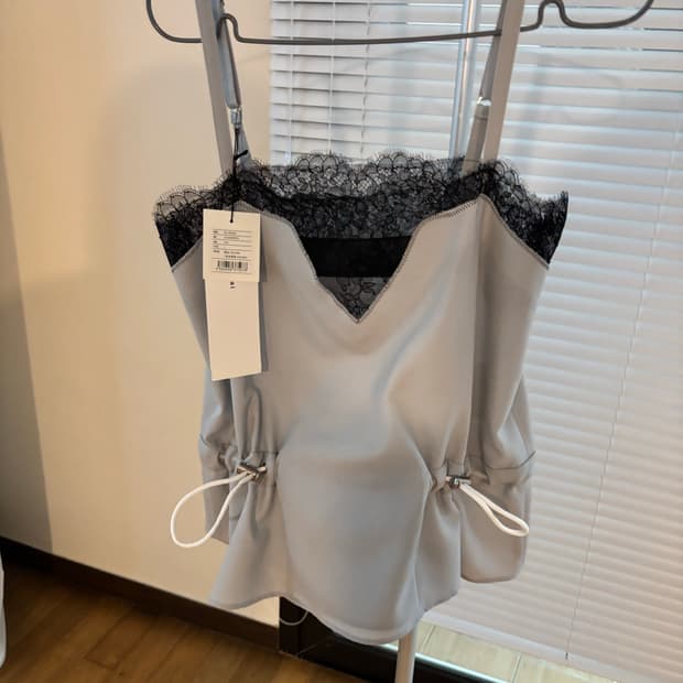사카이 캐미솔 란제리 레이스탑