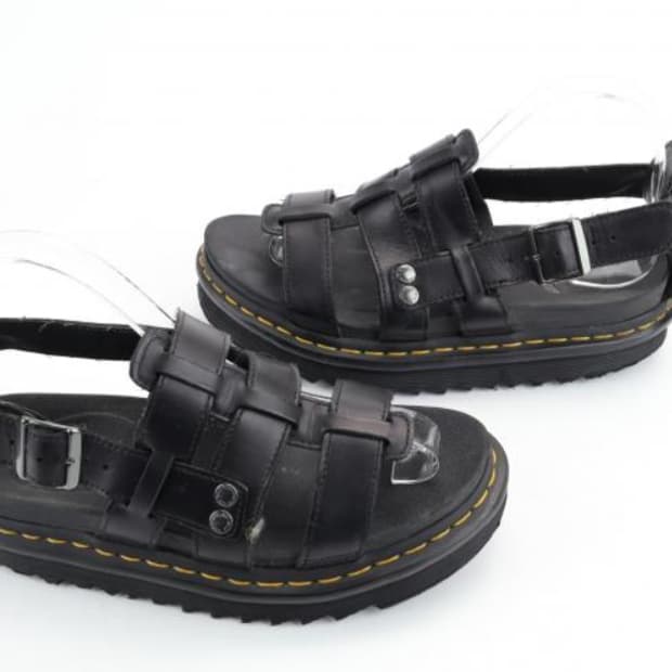 닥터마틴 샌들