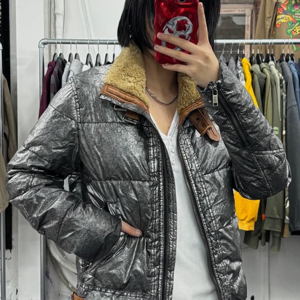 디젤 넥 버클 실버 패딩