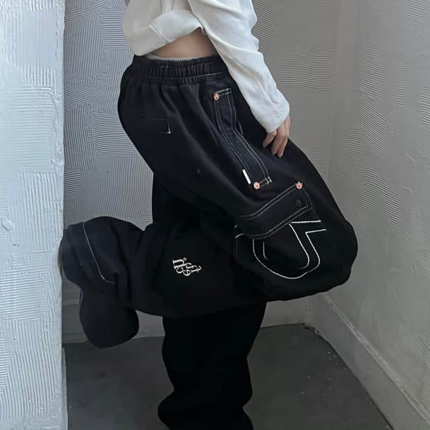 True Religion X Fetch® 트루릴리전 페치 블랙 카고 팬츠