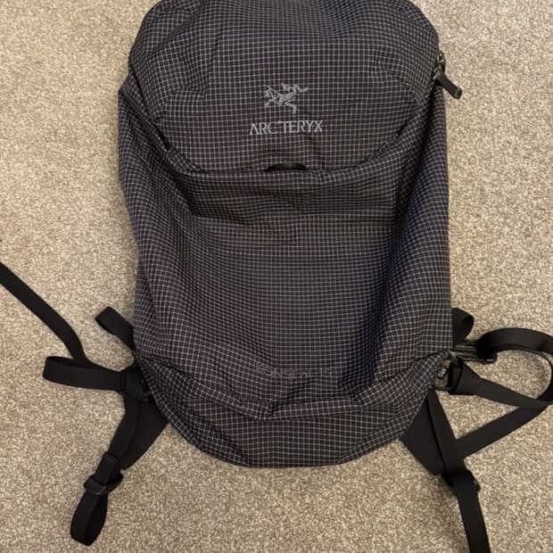 아크테릭스 컨실 15 백팩 블랙