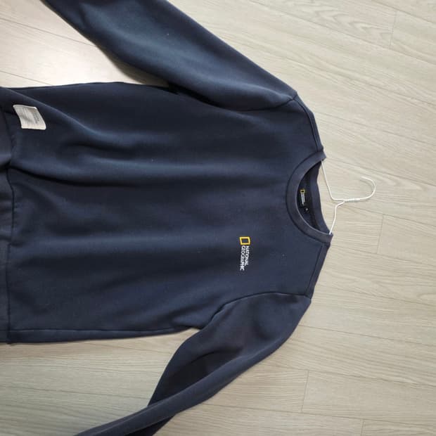 내셔널지오그래픽 네이비 맨투맨 XL