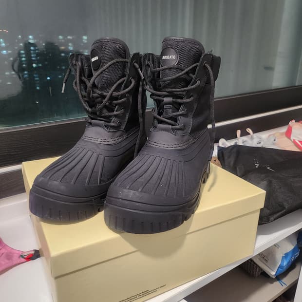 악셀아리가토 크라이요 컴벳방한부츠