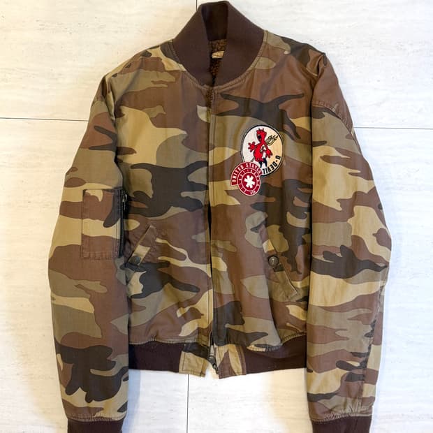와이즈걸 빈티지 카모 패치 자켓