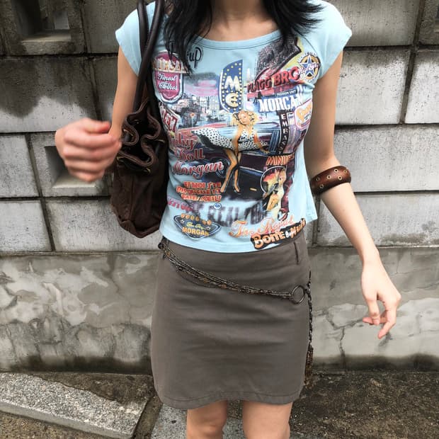 morgan graphic top