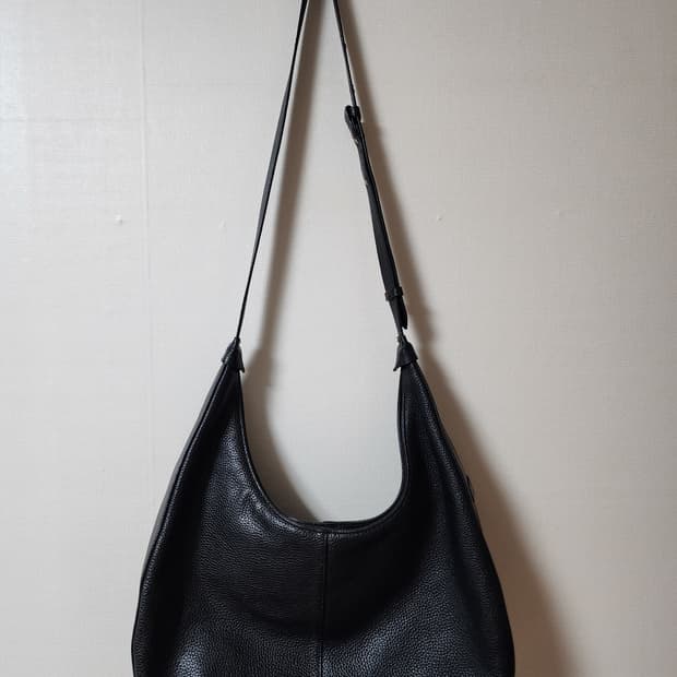 애프터프레이 크레센트백 라지 블랙