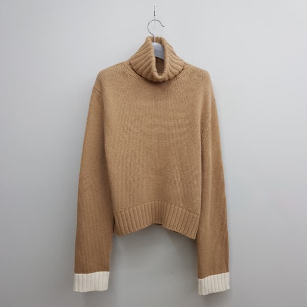 AND YOU 앤유 코펜하겐 배색 소매 하프 터틀넥 니트 1사이즈