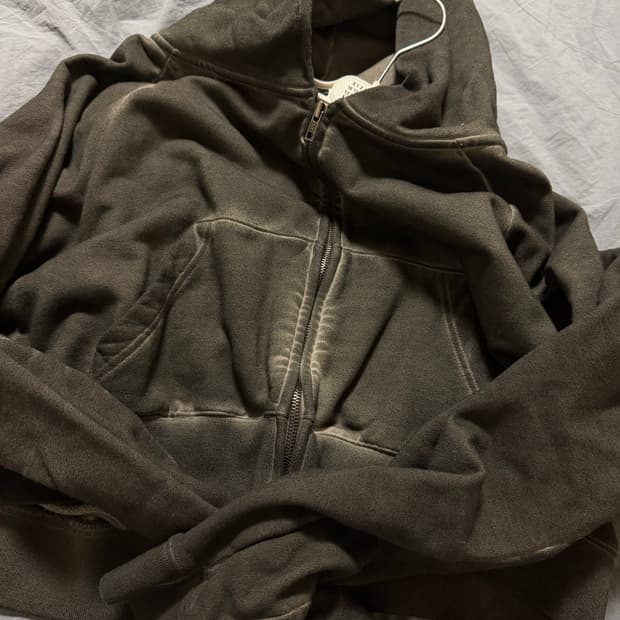 아이필럭키 후드집업