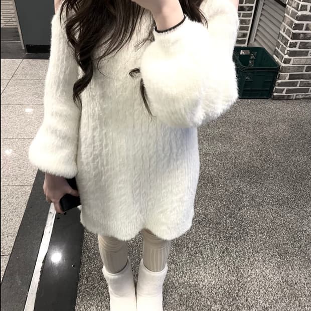 리즈리사 오프숄더 목폴라 앙고라 원피스