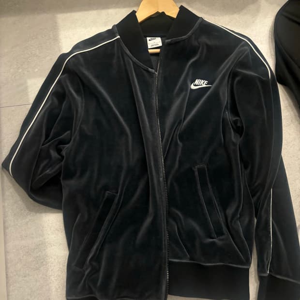 나이키 벨벳 집업 L