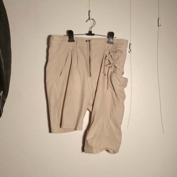 The viridi anne zip half pants