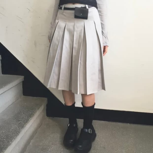 모디무드 플릿 주름 미디 스커트