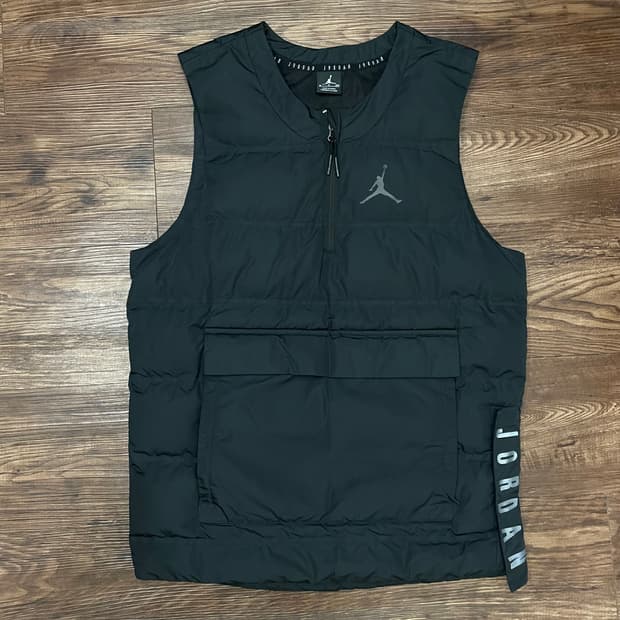 나이키 조던 23 하프집업 테크 베스트 패딩조끼 블랙